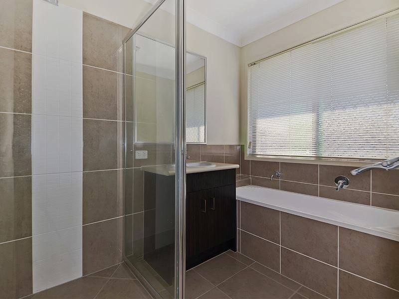 24 Edward Close, North Lakes QLD 4509