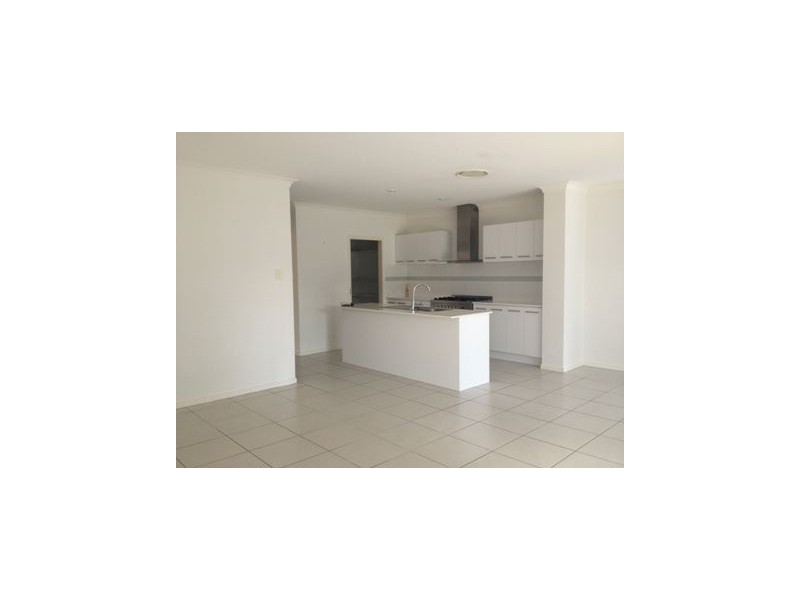 33 Astley parade, North Lakes QLD 4509