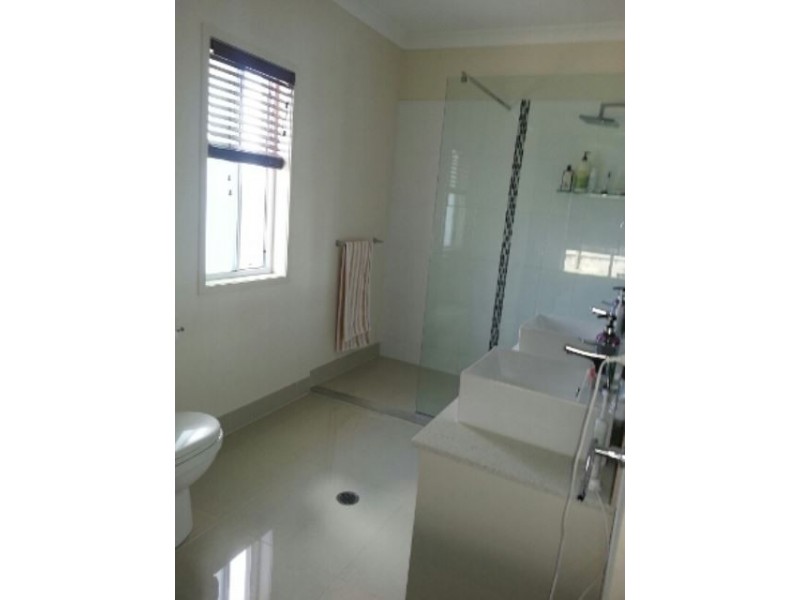 16 Portmarnock Street, North Lakes QLD 4509