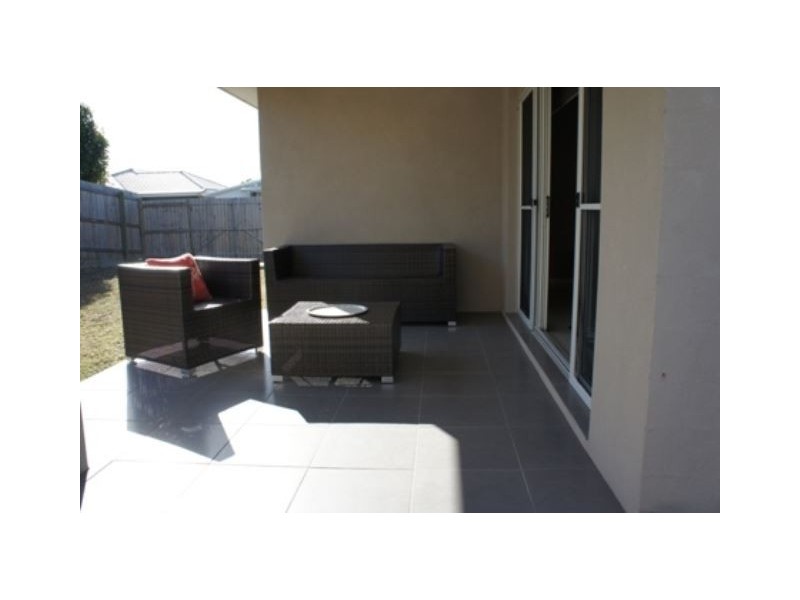 16 Portmarnock Street, North Lakes QLD 4509