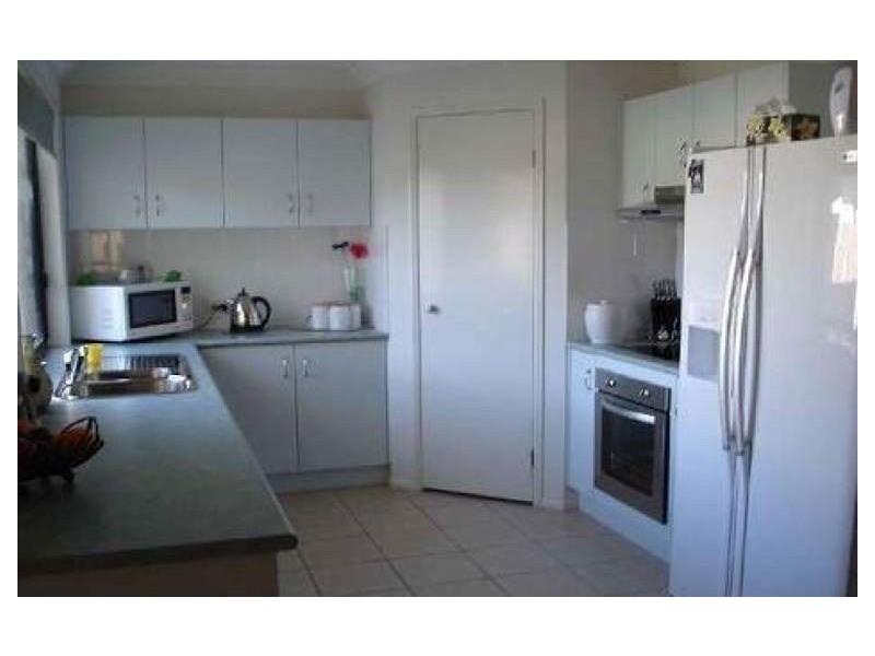 22 Dotterel Crescent, North Lakes QLD 4509