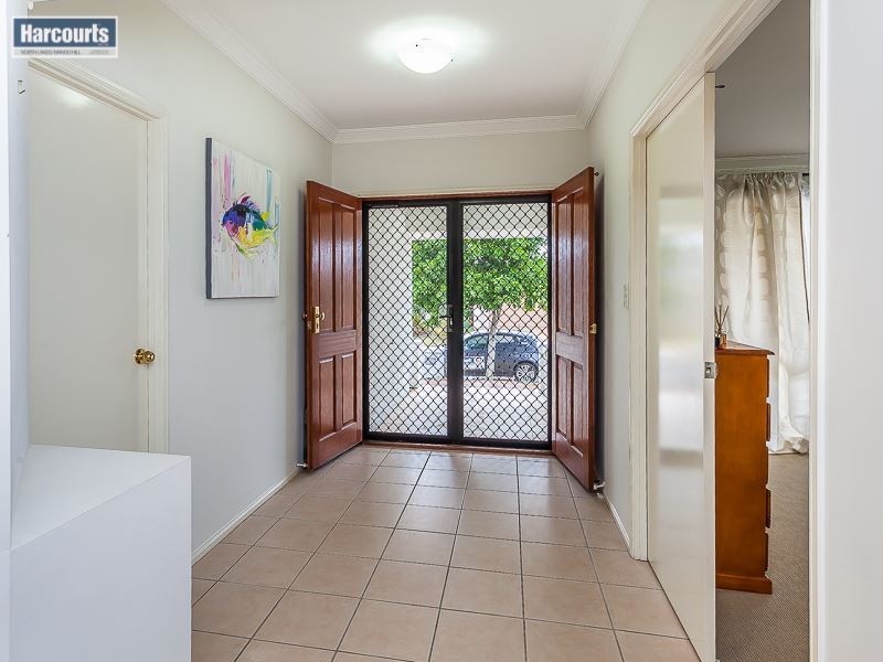 22 Dotterel Crescent, North Lakes QLD 4509
