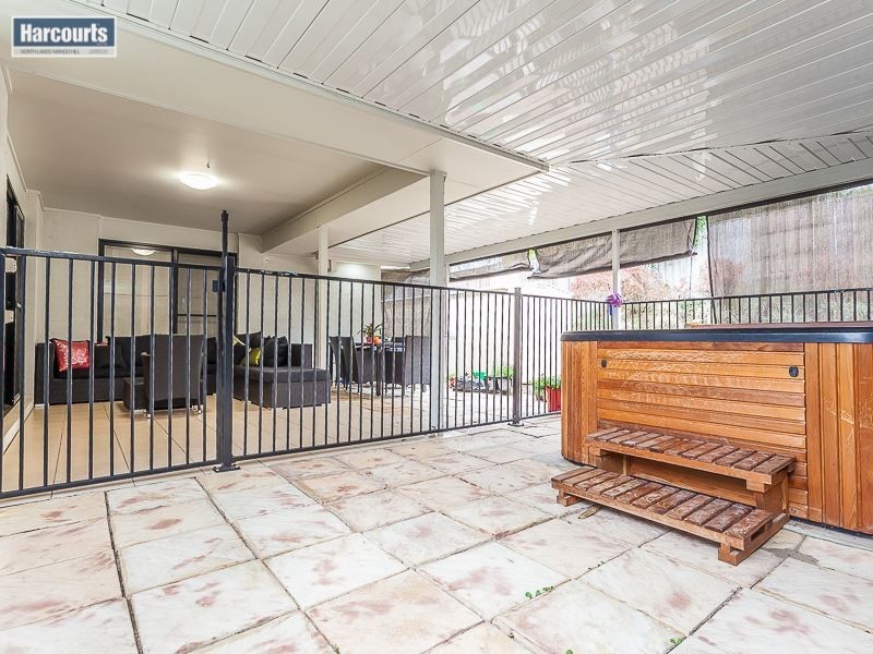 22 Dotterel Crescent, North Lakes QLD 4509