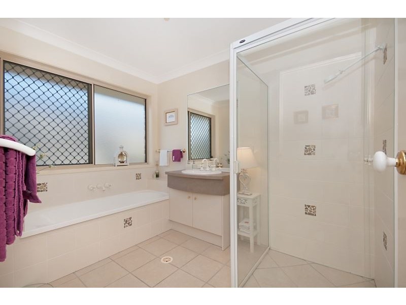 10 Litchfield court, North Lakes QLD 4509