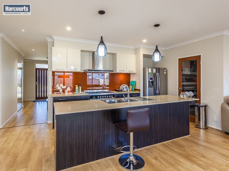 12 Ravensbourne Crescent, North Lakes QLD 4509