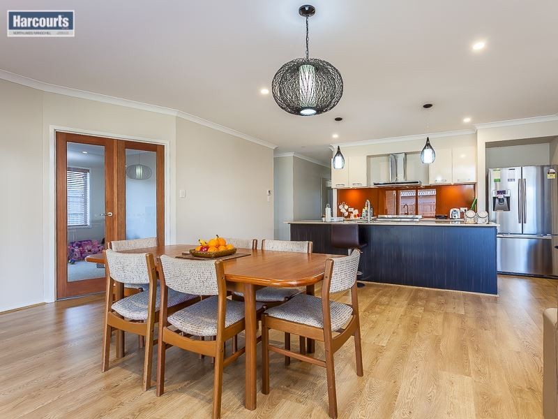 12 Ravensbourne Crescent, North Lakes QLD 4509