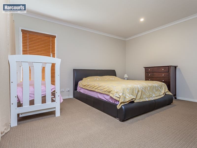 12 Ravensbourne Crescent, North Lakes QLD 4509