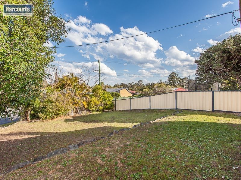 1 Dumbarton Drive, Kallangur QLD 4503