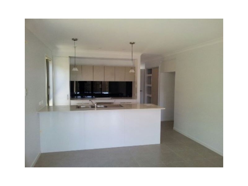 30 Nullarbor circuit, North Lakes QLD 4509