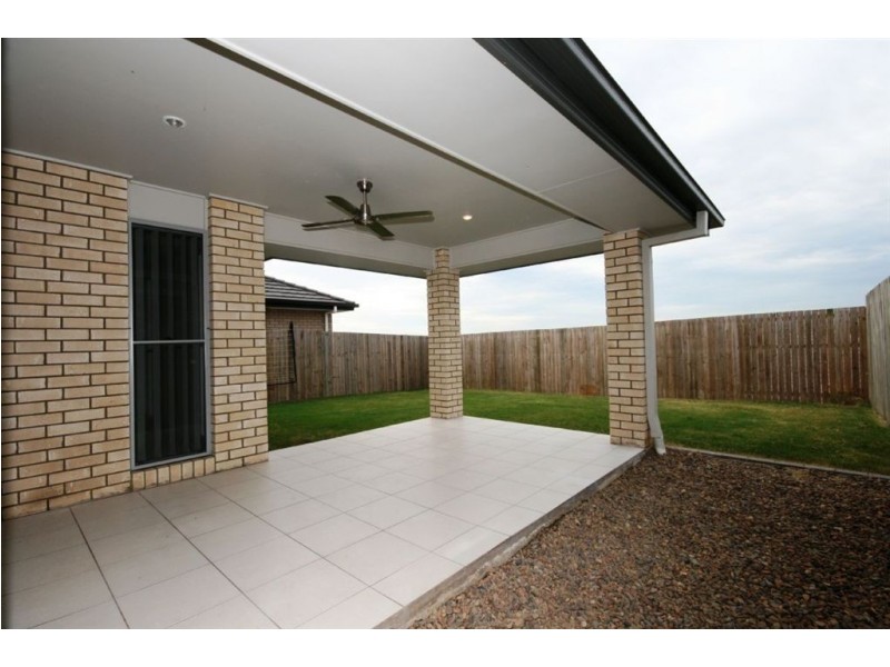 10 Rawlins Crescent, North Lakes QLD 4509
