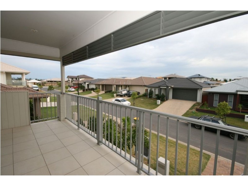 10 Rawlins Crescent, North Lakes QLD 4509