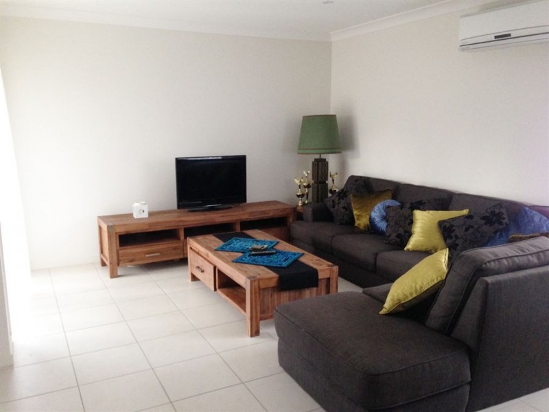 7 Ravensbourne Crescent, North Lakes QLD 4509
