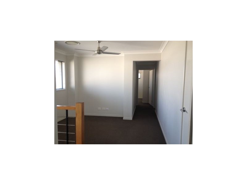 16 Calder Street, North Lakes QLD 4509