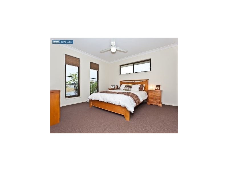 16 Severn Crescent, North Lakes QLD 4509