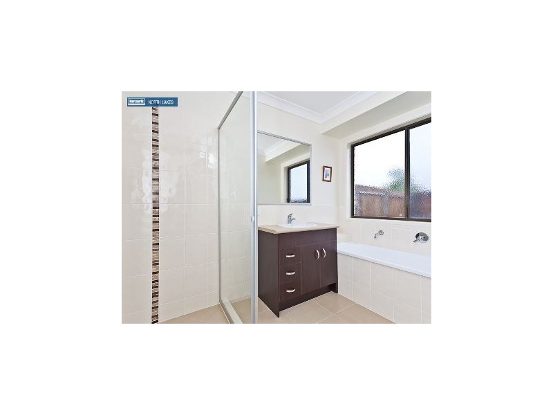 16 Severn Crescent, North Lakes QLD 4509