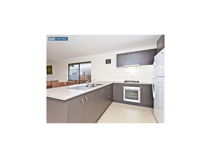 16 Severn Crescent, North Lakes QLD 4509