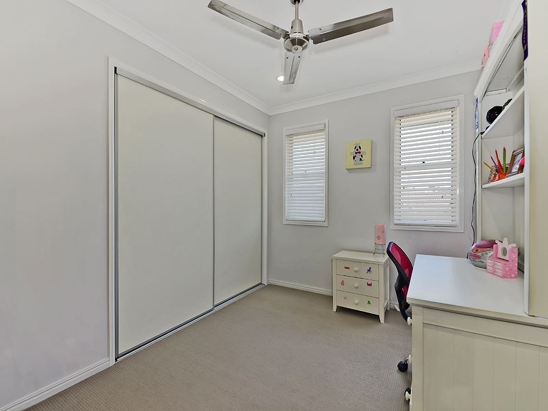 15 Echidna Parade, North Lakes QLD 4509