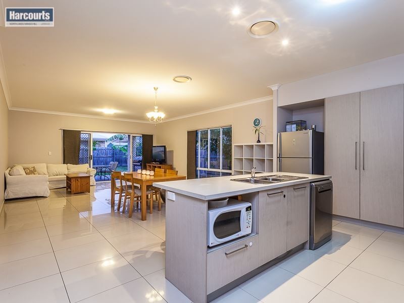 7 Silkyoak Court, North Lakes QLD 4509