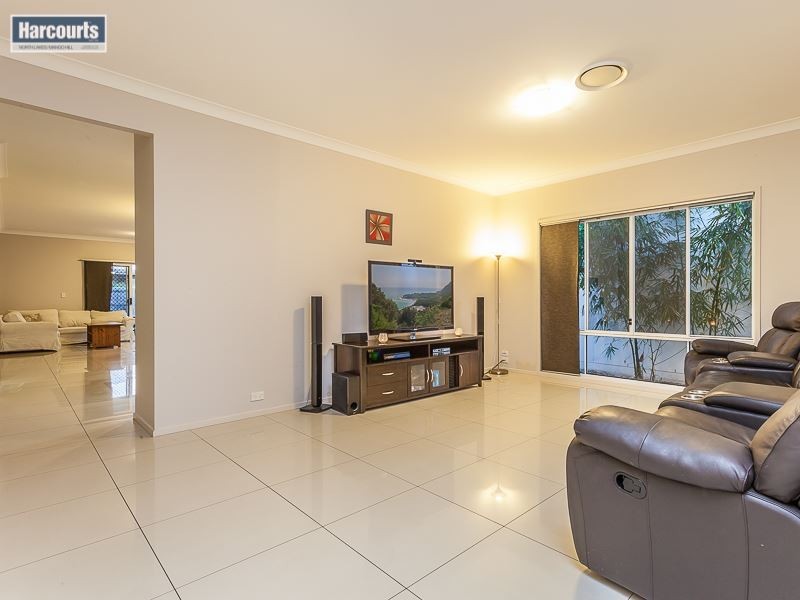 7 Silkyoak Court, North Lakes QLD 4509