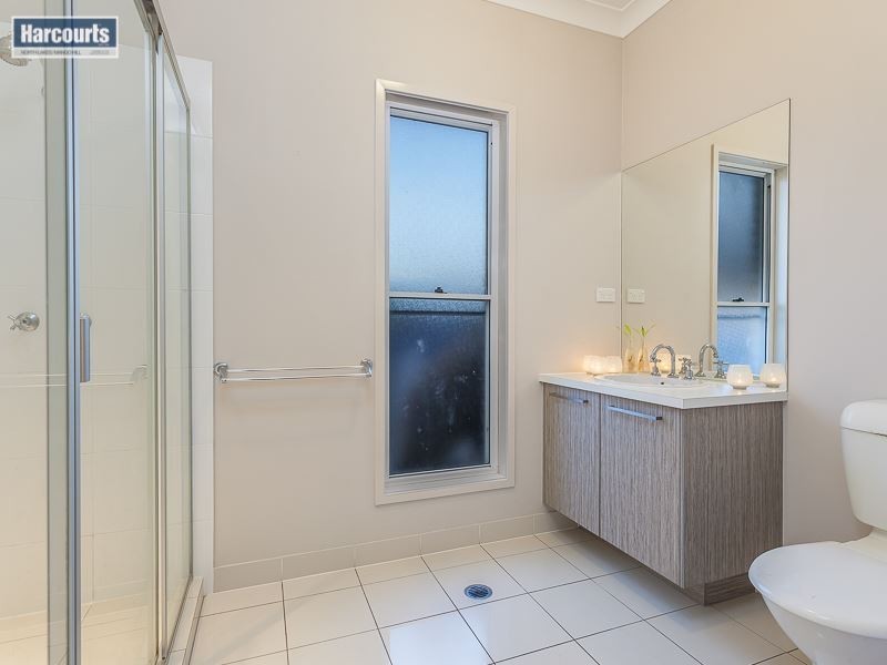 7 Silkyoak Court, North Lakes QLD 4509