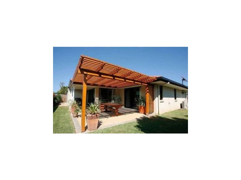 8 Southerden Drive, North Lakes QLD 4509