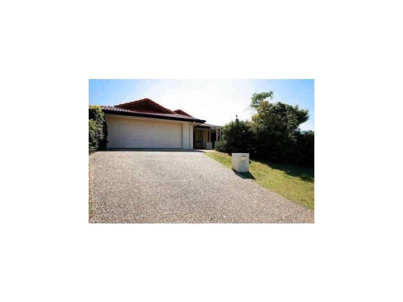 8 Southerden Drive, North Lakes QLD 4509
