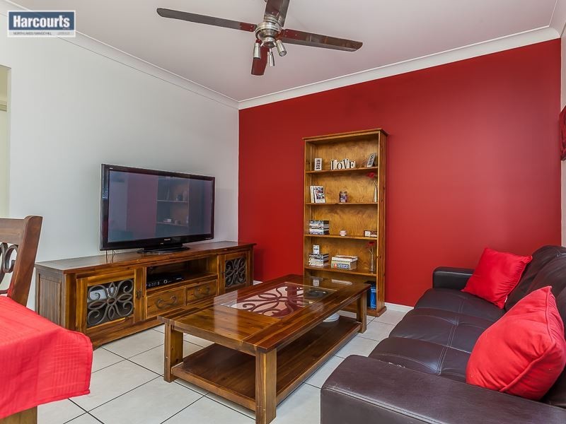 16 Chase Crescent, North Lakes QLD 4509