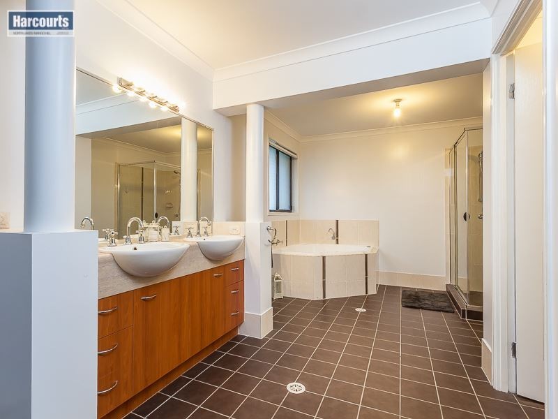 17 Gardenia Parade, North Lakes QLD 4509