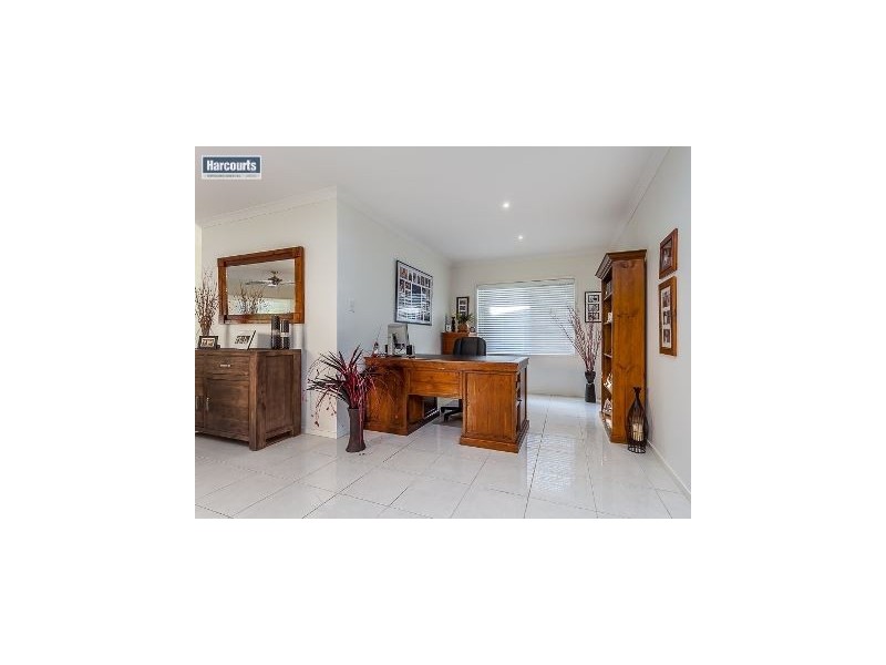 120 Nicklaus Parade, North Lakes QLD 4509