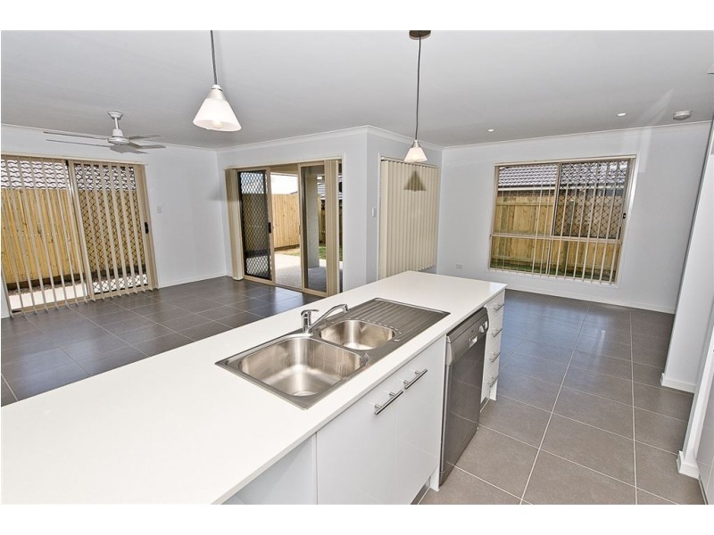 40 Expedition Drive, North Lakes QLD 4509