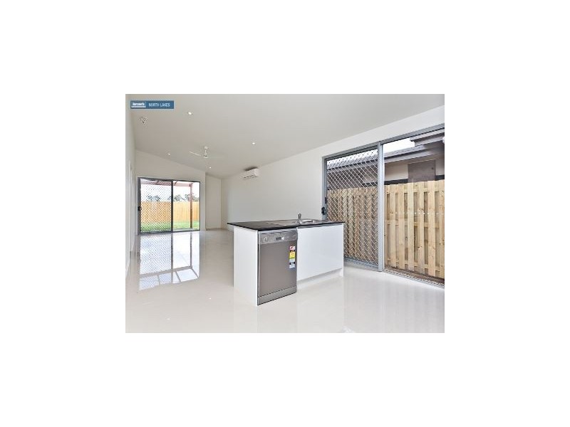 13 Manhattan Crescent, North Lakes QLD 4509