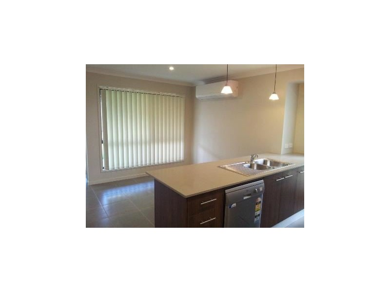 40 Cowen Terrace, North Lakes QLD 4509