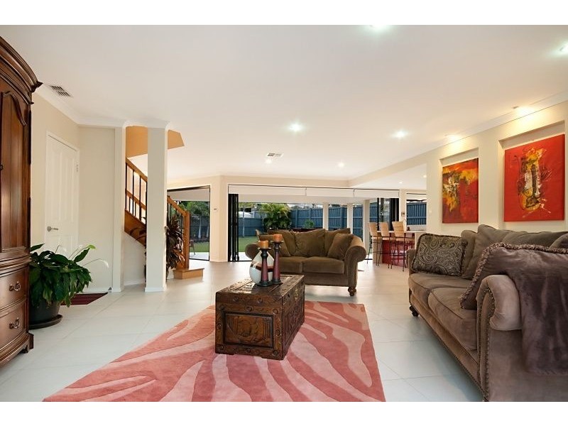 23 Azienda Place, Bridgeman Downs QLD 4035