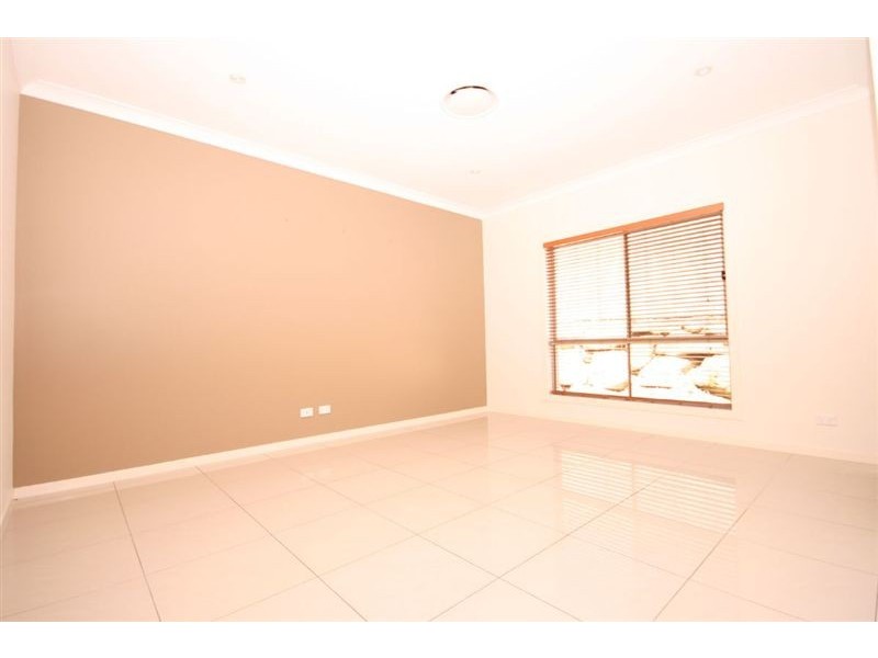 5 Mulgara Court, North Lakes QLD 4509