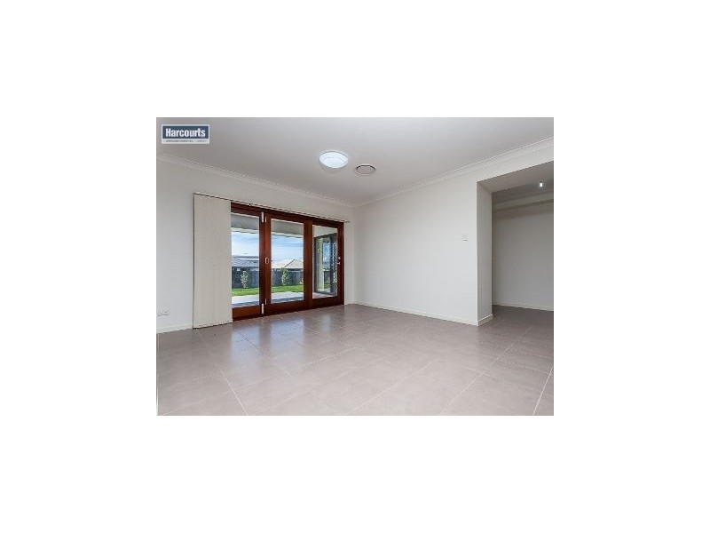 34 Severn Crescent, North Lakes QLD 4509