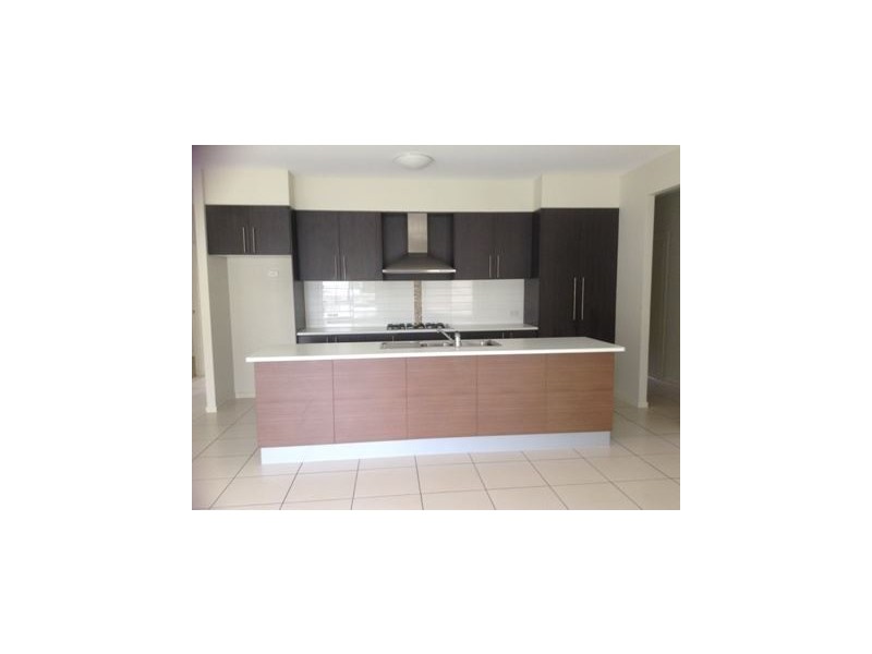 10 Dingo Street, North Lakes QLD 4509