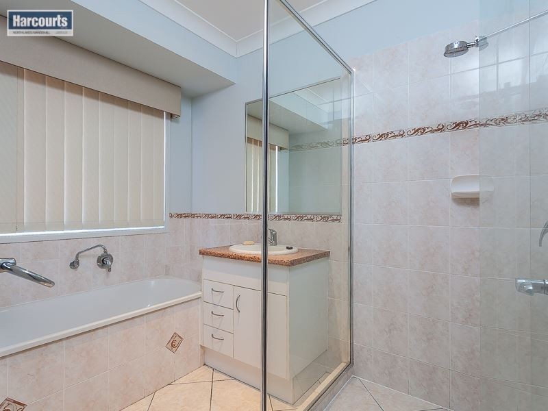 8 Whitfield Crescent, North Lakes QLD 4509
