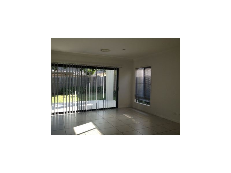 33 Astley Parade, North Lakes QLD 4509