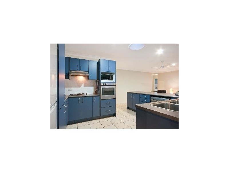 12 Lochern Court, North Lakes QLD 4509