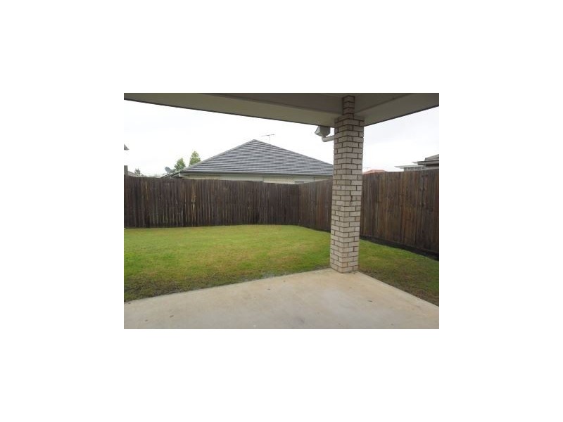 15 Warabi Crescent, North Lakes QLD 4509