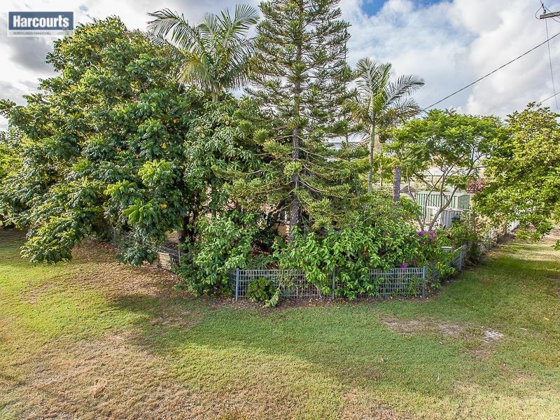 9 Robert Street, Clontarf QLD 4019