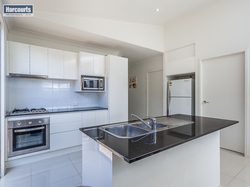 13 Manhattan Crescent, North Lakes QLD 4509