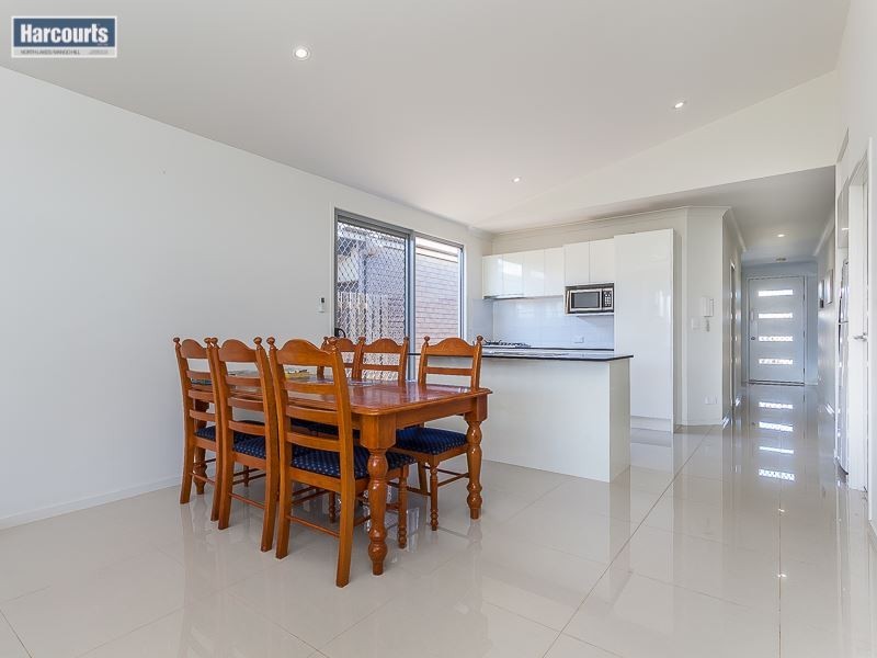 13 Manhattan Crescent, North Lakes QLD 4509
