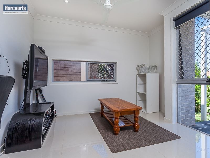 13 Manhattan Crescent, North Lakes QLD 4509