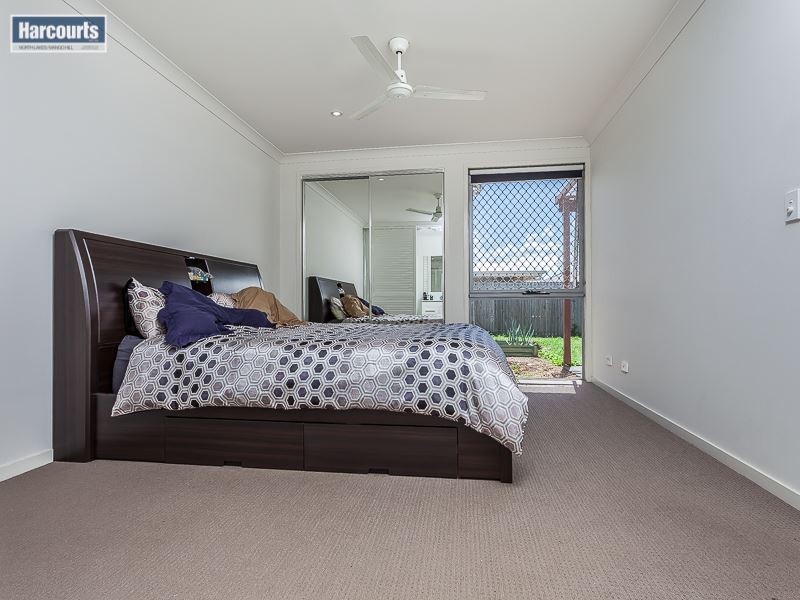 13 Manhattan Crescent, North Lakes QLD 4509
