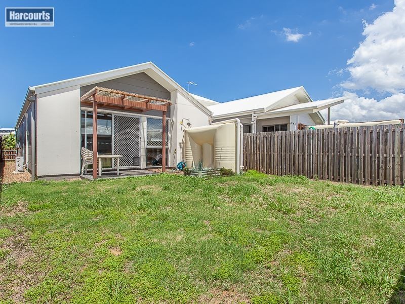 13 Manhattan Crescent, North Lakes QLD 4509