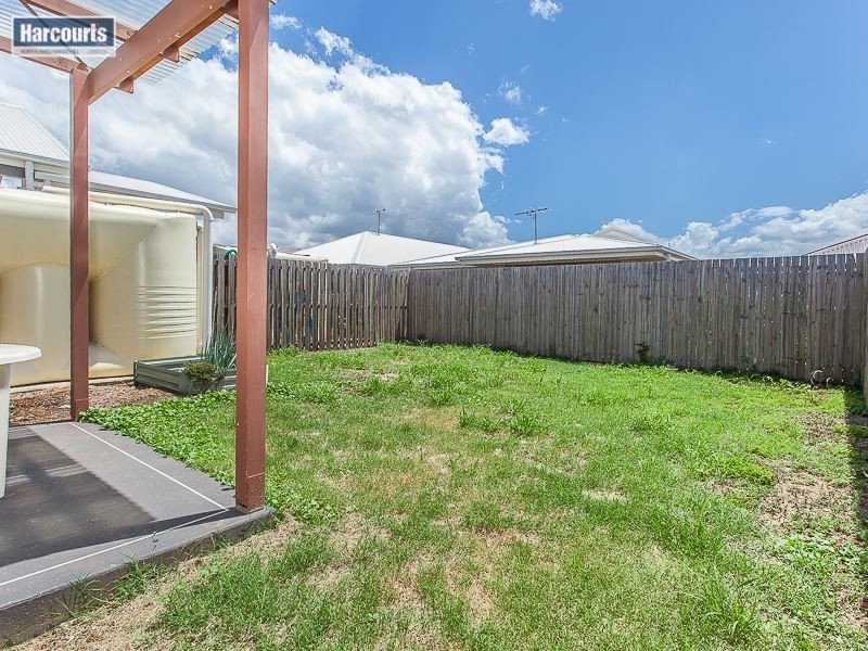 13 Manhattan Crescent, North Lakes QLD 4509
