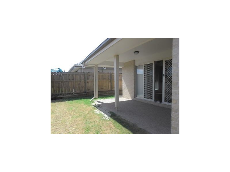 19 Cowen Terrace, North Lakes QLD 4509