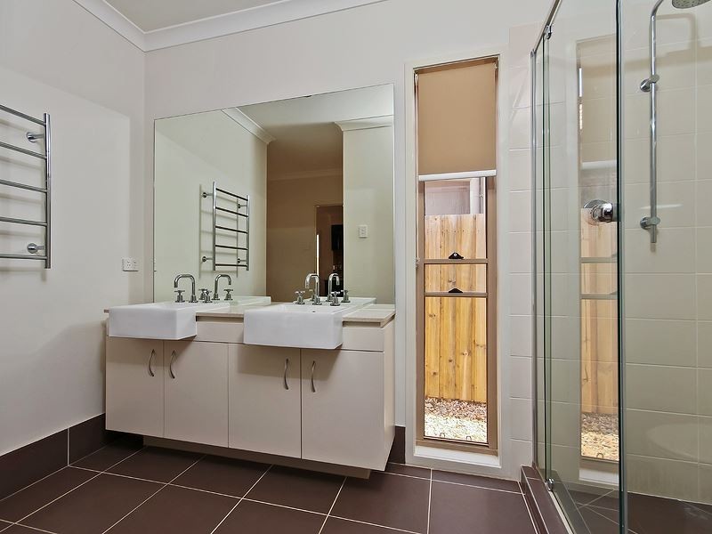 38 Menara Crescent, North Lakes QLD 4509