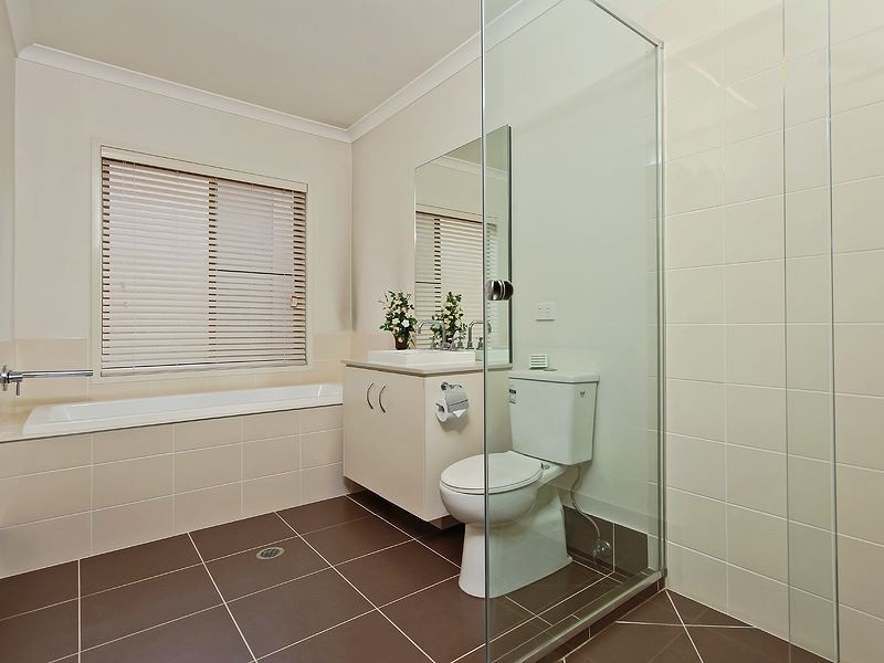 38 Menara Crescent, North Lakes QLD 4509